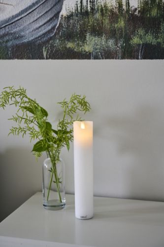 UDGÅR med lager Sirius Sara Genopladeligt Stearinlys H: 25 cm - Hvid