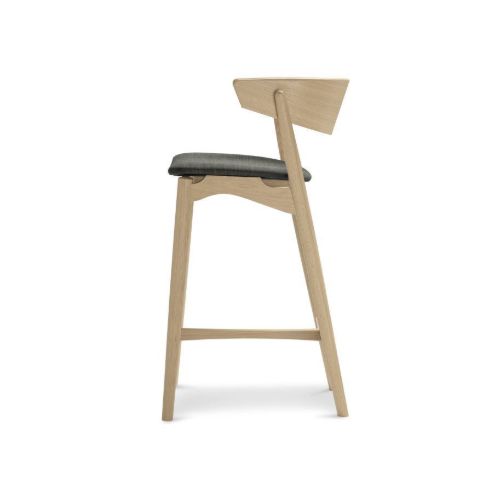 Sibast Furniture No 7 Bar Stool SH: 65 cm - White Oil Oak / Remix 133 Dark Grey