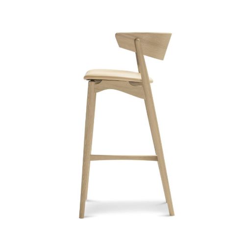 Sibast Furniture No 7 Bar Stool SH: 75 cm - Soap Oak / Spectrum Honey Leather
