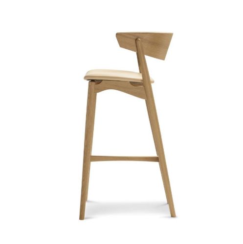 Sibast Furniture No 7 Bar Stool SH: 75 cm - White Pigmented Laquered Oak / Spectrum Honey Leather