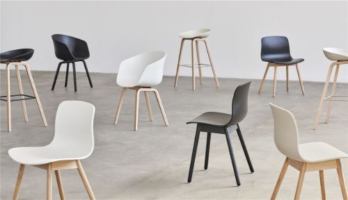 HAY AAC ECO 12 About A Chair SH: 46 cm - Lacquered Solid Oak/ECO Cream