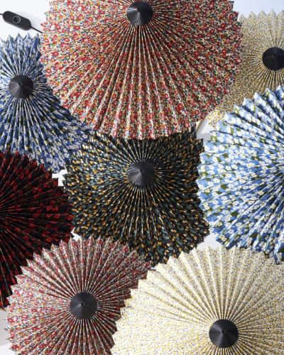 HAY x Liberty Matin Bordlampe H: 38 cm - Mirror Base/Cherry Drop by Liberty