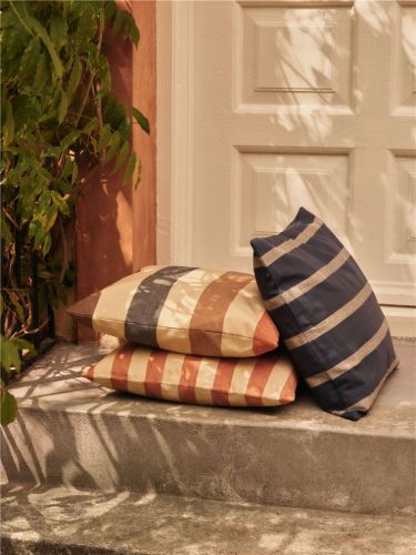 Ferm Living Strand Udendørs Pude - Pergament/Indigo Blå