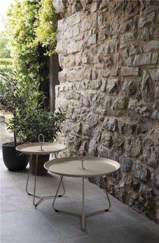 HOUE Eyelet Tray Table Ø: 60 cm - Aluminium/Beige