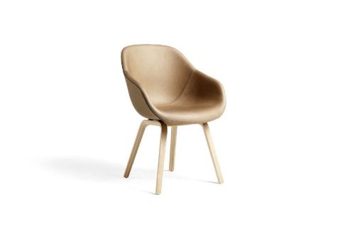 HAY AAC123 About a Chair Spisebordsstol Polstret  - Lacquered Oak Veneer/Sense Nougat