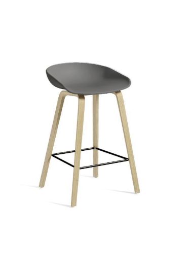 HAY AAS32 Low Barstol SH: 65 cm - Soaped Oak Veneer / Grey / Footrest Powder Coated Black