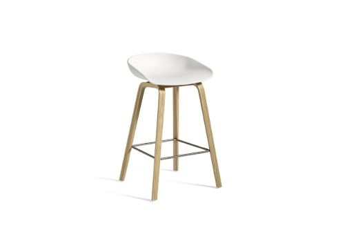 HAY AAS 32 Eco Barstol High SH: 65 cm  - Lacquered Oak Veneer/White/Stainless Steel Footrest
