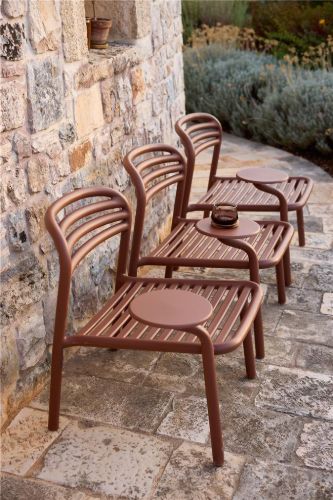 Cane-line Outdoor Bliss Loungestol m. Sidebord- Aluminium/Desert Red