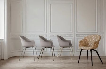 Billede til varegruppe GUBI Spisebordsstole