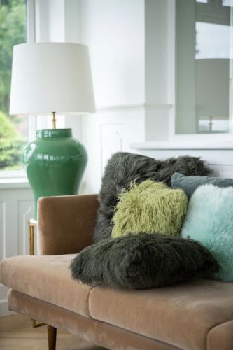 Natures Collection Cushion of New Zealand Sheepskin 50x50 cm - Imperial Yellow OUTLET