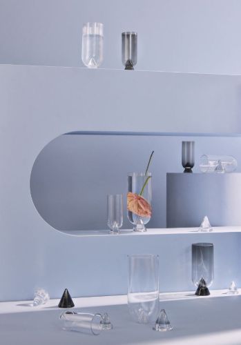 AYTM Glacies Vase H: 18 cm - Sort OUTLET