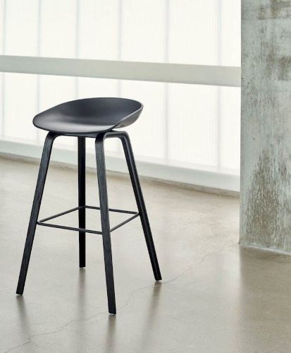 HAY AAS 32 Barstol Low H: 65 cm - Black Lacquered Oak/Black/Black Powder Coated Steel