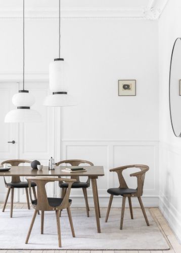 &Tradition SK2 In Between Chair - Smoked Oiled Oak/Black Noble Leather
