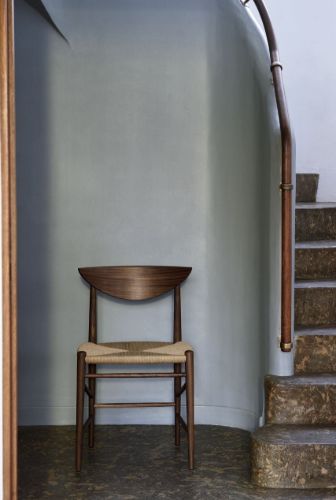 &Tradition HM3 Drawn Chair SH: 46cm - Natural Paper Cord/Walnut