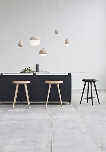 Mater High Stool H: 69 cm - Sæbebehandlet Eg / Natur Læder
