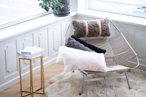 Natures Collection New Zealand Sheepskin Cushion 30x60 cm - Light Grey OUTLET