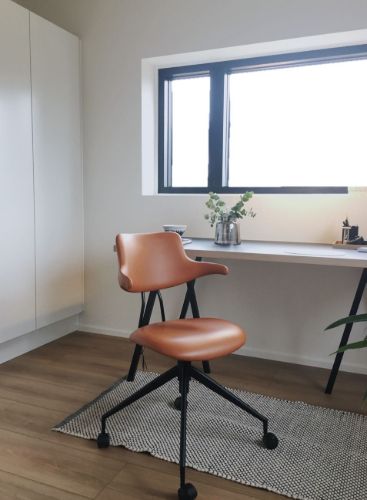 Vermund VL119 Kontorstol SH: 46-54,5 cm - Savanne Cognac Læder / Sort