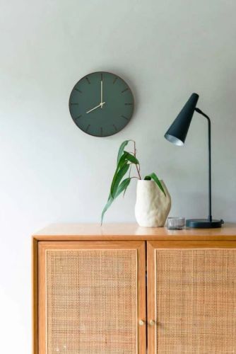 Hemverk Vægur Ø: 28 cm – Conifer Dark Oak/Guld