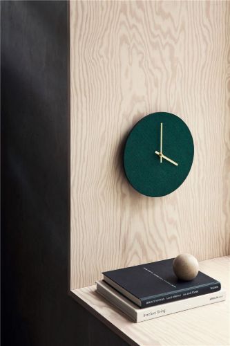 Hemverk Vægur Ø: 28 cm – Felt Dark Green/Gold