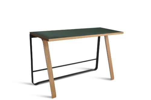 Bent Hansen Hemingway Skrivebord m. Opladerstation L: 120 cm - Matlakeret Eg/Conifer Green Linoleum