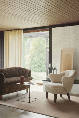 Audo Copenhagen Mingle Sofa L: 154 cm - Sheepskin Sahara/Natural Oak