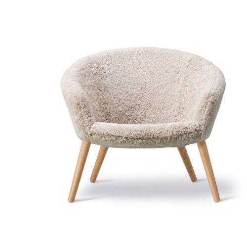 Fredericia Furniture 2631 Ditzel Loungestol SH: 37 cm - Sheepskin Moonlight/Olieret Eg