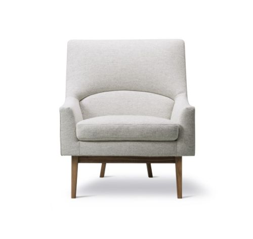 Fredericia Furniture 6540 A-Chair af Jens Risom SH: 42 cm - Hallingdal 110/Lakeret Valnød