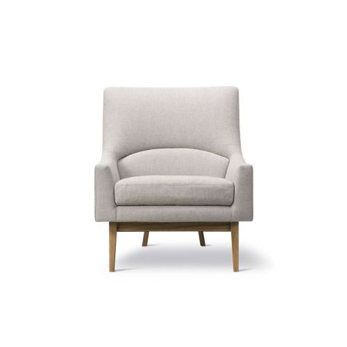 Fredericia Furniture 6540 A-Chair af Jens Risom SH: 42 cm - Sunniva 717/Lakeret Eg