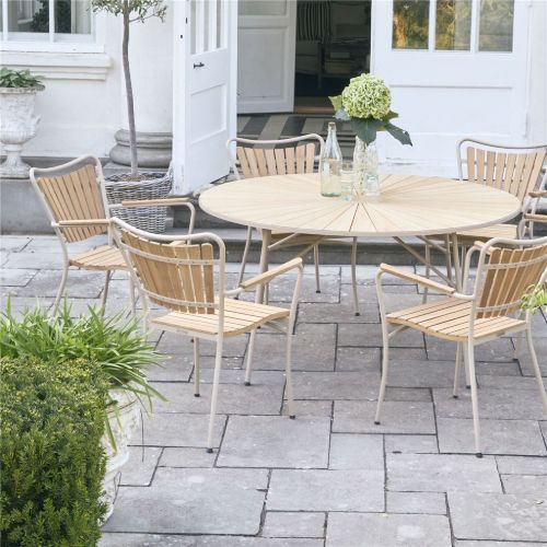 Mandalay Marguerit Havemøbelsæt Havebord Ø: 140 cm Inkl. 6 Stk. Havestole - Teak/Taupe