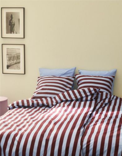 HAY Été Duvet Cover 140x200 cm - Bordeaux and Sky Blue