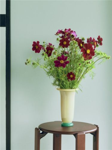 HAY Empire Vase Large H: 25 cm - Sand With Lemon/Green Base