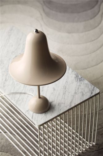 Verpan Pantop Ø23 Bordlampe H: 38 cm - Grey Sand / Glossy Feather Gray