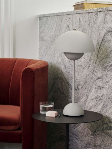 &Tradition Flowerpot VP3 Bordlampe H: 50 cm - Matt Light Grey 