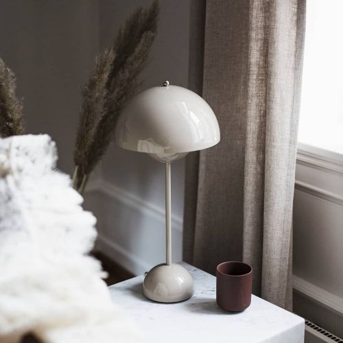 &Tradition Flowerpot VP3 Bordlampe H: 50 cm - Grey Beige