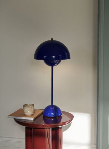 &Tradition Flowerpot VP3 Bordlampe H: 50 cm - Cobalt Blue