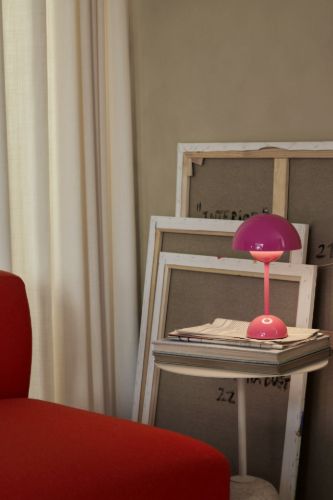 &Tradition Flowerpot VP9 Bordlampe H: 29,5 cm - Tangy Pink