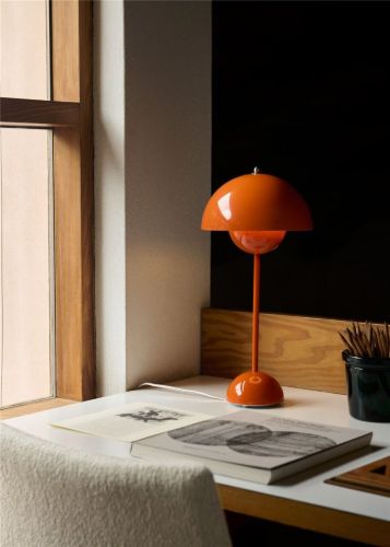 &Tradition Flowerpot VP3 Bordlampe H: 50 cm - Zesty Orange