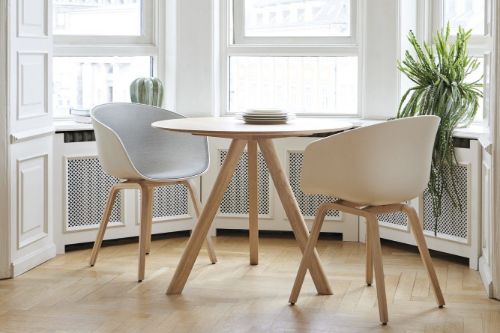 HAY AAC22 About a Chair Spisebordsstol  - Black Lacquered Oak Veneer/Cream White OUTLET