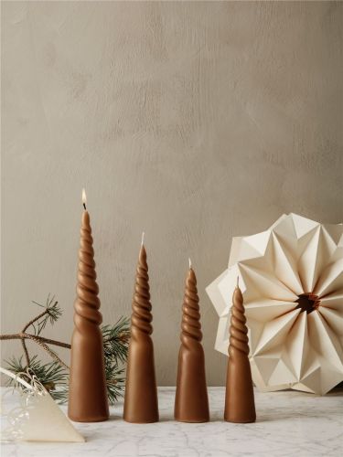 Ferm Living Twisted Candles Set of 4 H: 25 cm - Straw OUTLET