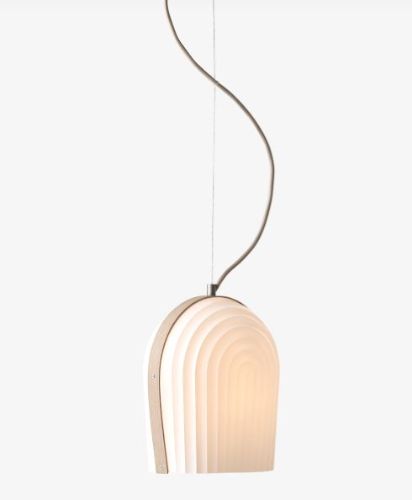 Le Klint Nordic ARC Pendel H: 40 cm - Plast/Eg OUTLET