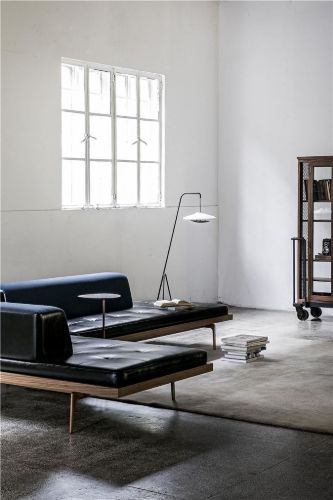 Stellar Works Haro Floor Lamp H: 140 cm - Sort/Hvid UDSTILLINGSMODEL OUTLET