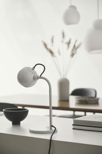Frandsen Ball Single Bordlampe Ø: 12 cm  - Glossy Pale Grey OUTLET