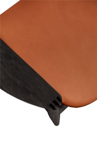 Bent Hansen Asger Loungestol M. Polstring H: 77,5 cm - Sortbejdset Eg/ Zenso2 223 Cognac Læder 