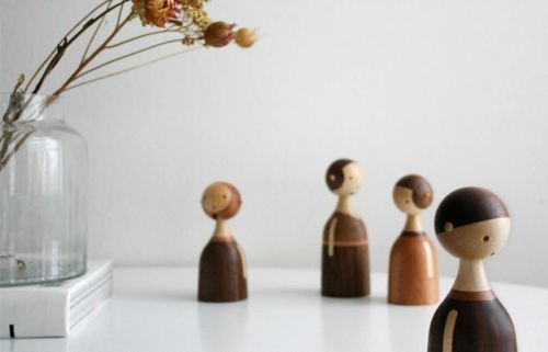 Architectmade Kin Boy H: 11,2 cm - Walnut /Mahogany  OUTLET